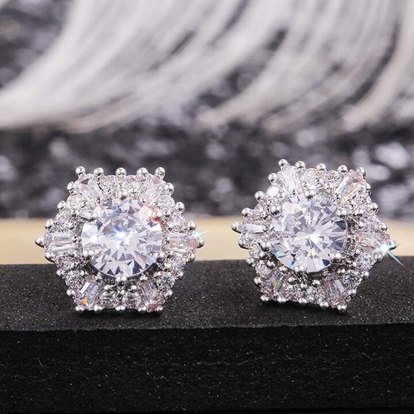 Jewelry - Elegant Silver Cubic Zirconia Stud Earrings